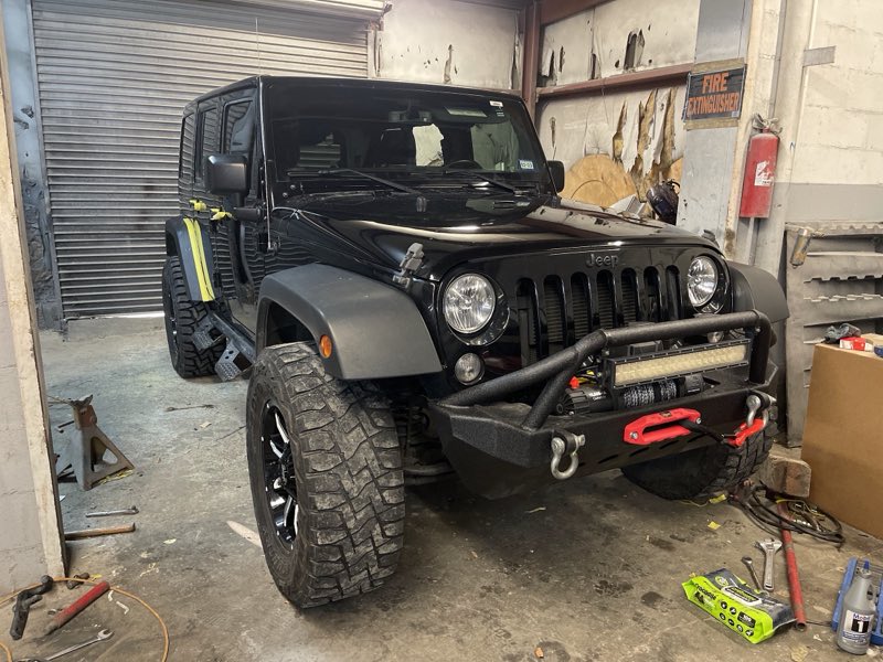 Radney’s Body Shop auto body work photo